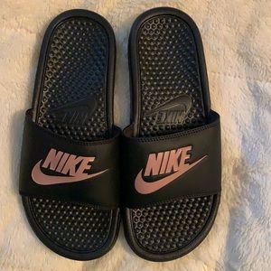 Nike women’s flip flops - never worn
